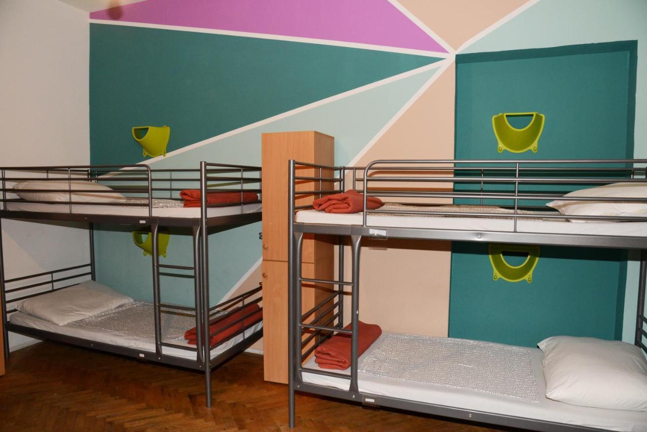 Budapest Party Hostel At Udvarom Exterior photo
